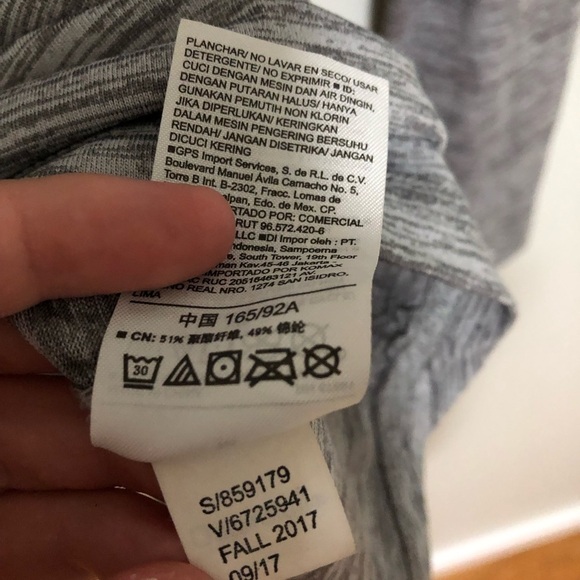 Team Apparel Gray Long Sleeve Tee with Flag Design - Picture 8 of 9